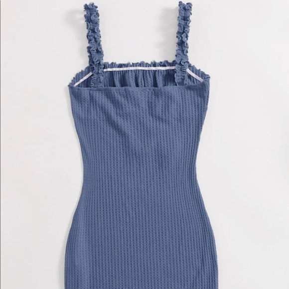 Frilly Ruched Waffle knit dress - Picture 5 of 10